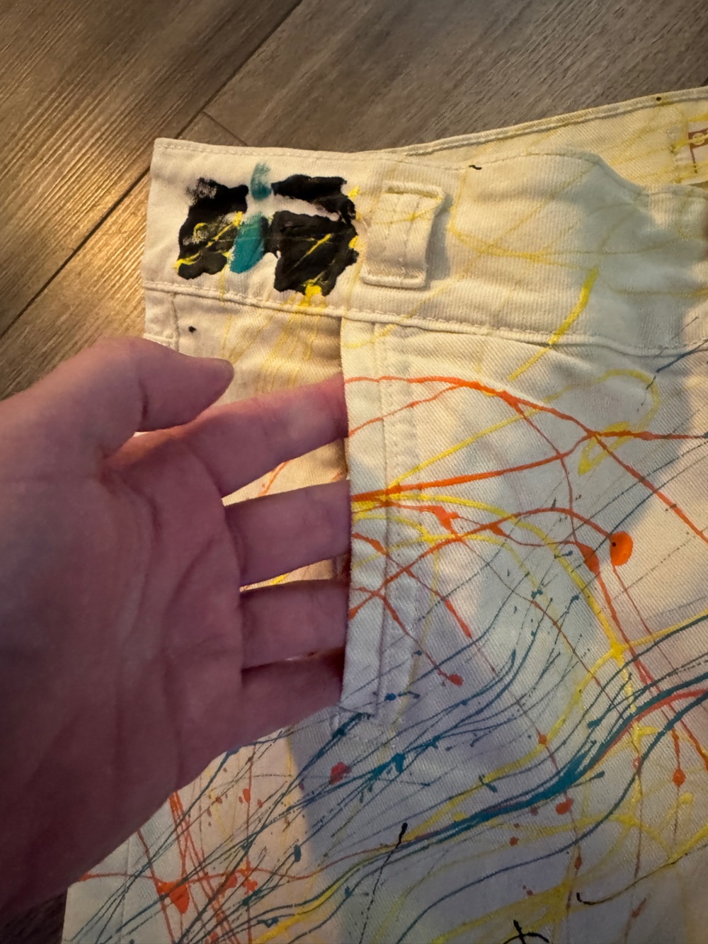 Hand Painted Custom OOAK Levi’s Abstract Art Capris Streetwear Cropped Size 14 - Picture 7 of 14